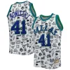 Versatile Attraente Stupendo Dirk Nowitzki Dallas Mavericks 1998/99 Hardwood Classics Doodle Swingman Jersey White per i Fan Veri