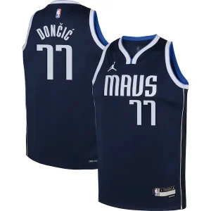 Resistente Luka Doncic Dallas Mavericks Jordan Brand Youth Swingman Jersey Statement Edition Navy per i Fan Veri