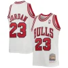 Bellissimo Duraturo Accattivante Michael Jordan Chicago Bulls Youth 1997/98 Hardwood Classics Authentic Jersey White/Black/Red per i Fan Veri